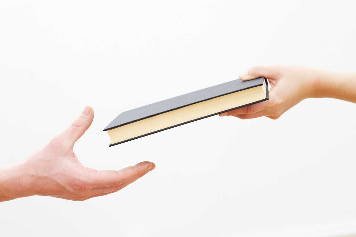 Insider Tips for Affordable College Textbook Shopping