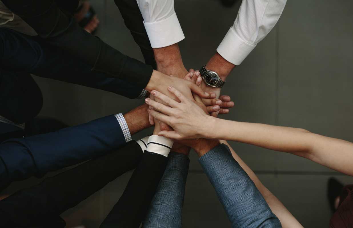 Fostering a Positive Work Environment: Building Strong Business Culture